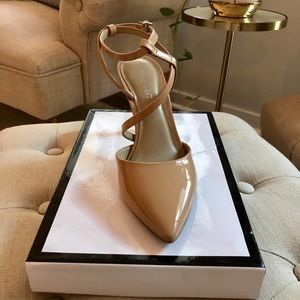 BRAND NEW, never worn Nine West Pumps, size 6 1/2